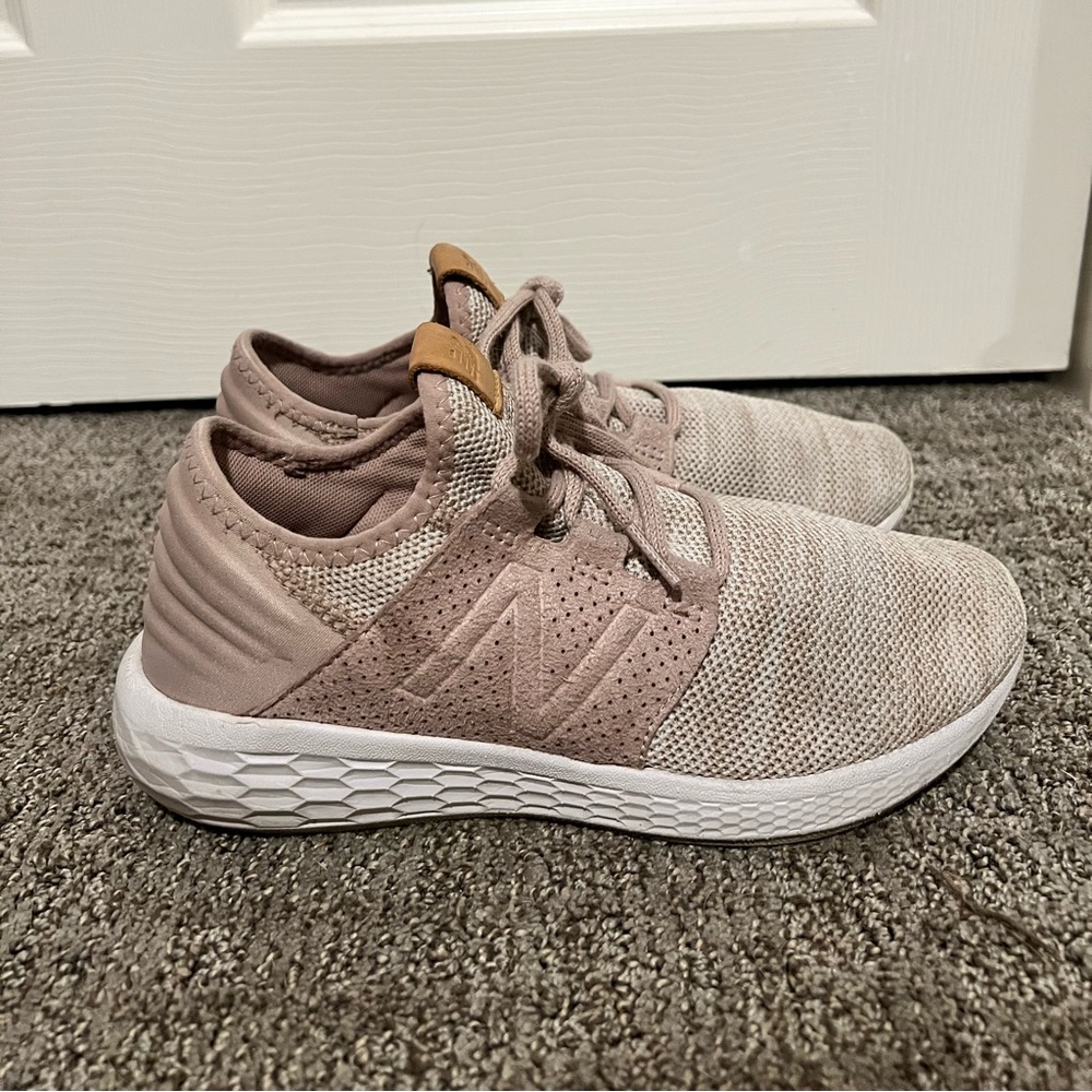 - New balance fresh foam Cruz sneakers light pink